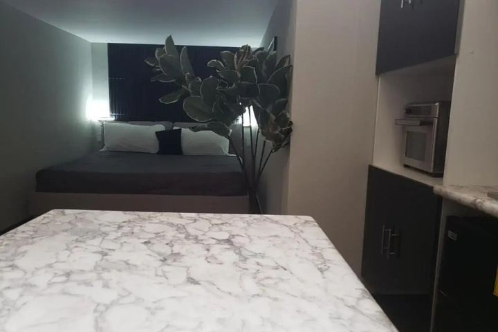 Room 3 of 21