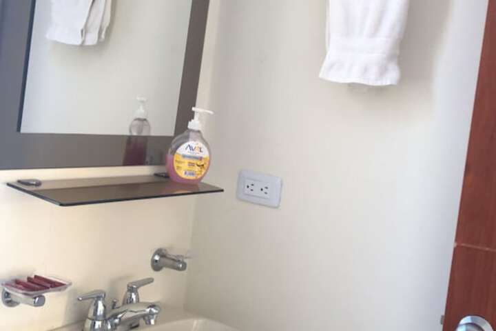 Room 15 of 27