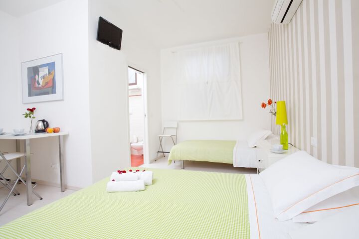 Room 4 of 38