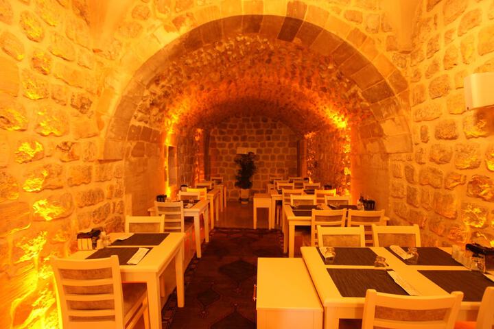 Dining 109 of 158