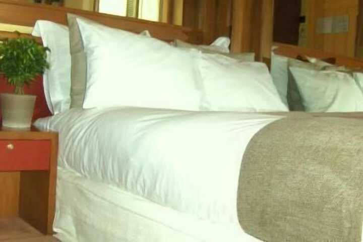 Room 5 of 11