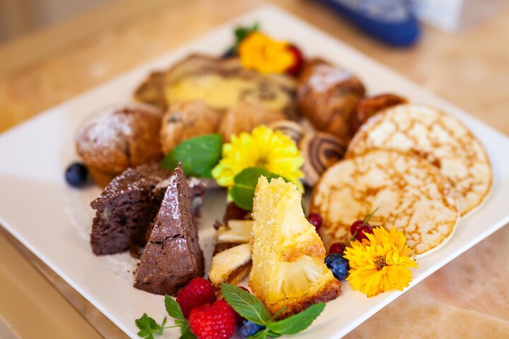 Breakfast/Coffee Service 108 of 119