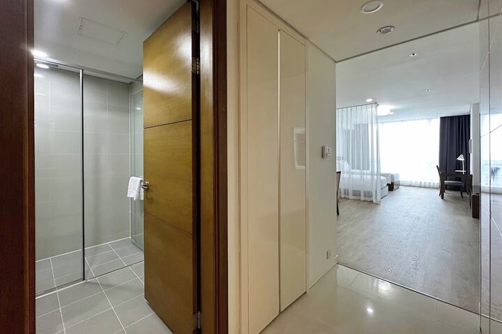Room 17 of 71
