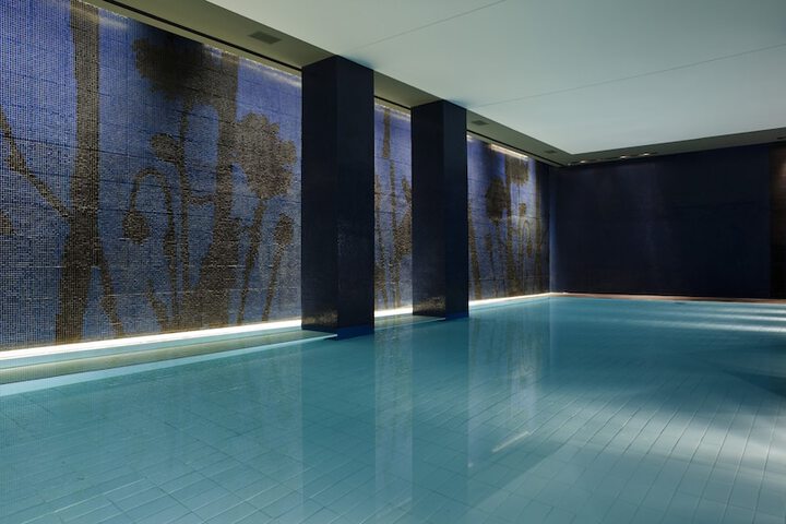 Hotel Pool