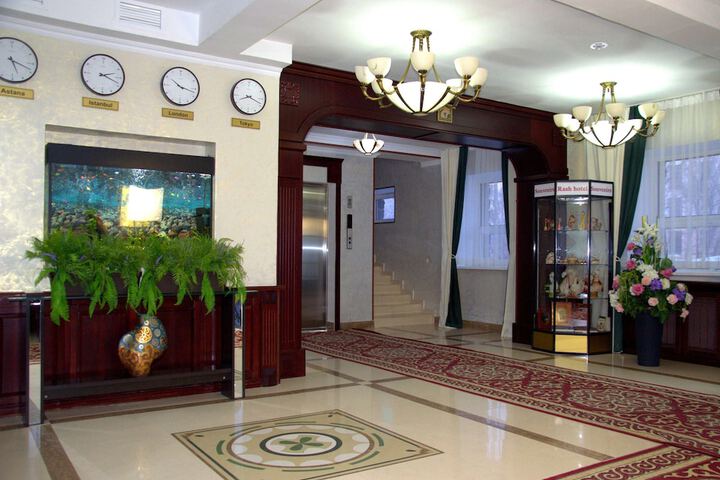 Hotel Entry