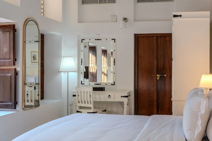 Room 27 of 110