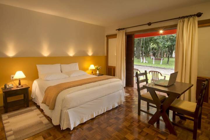 Exterior of Hotel Jardim Europa