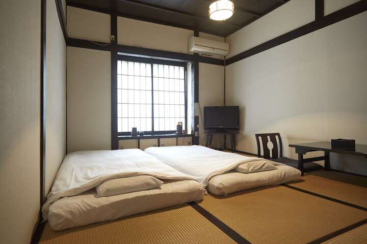 Room 7 of 39