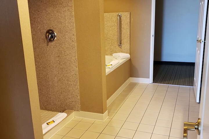 Bathroom amenities