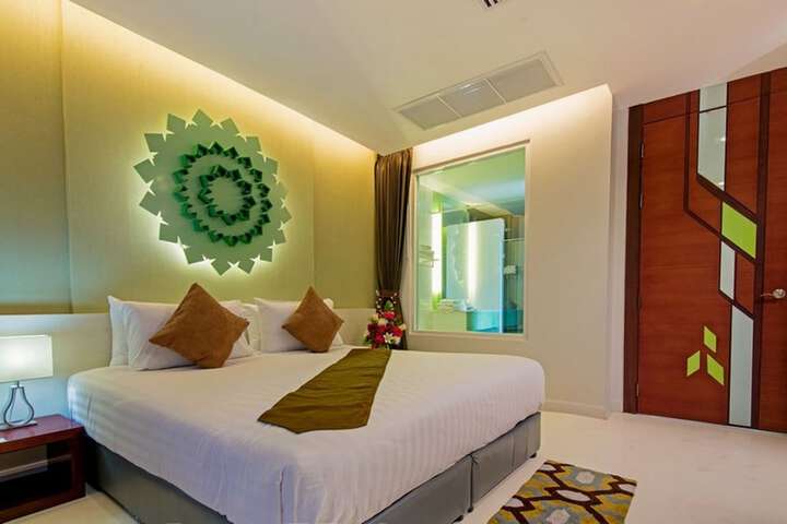 Room 13 of 62