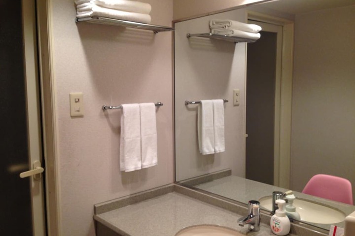 Room 19 of 39