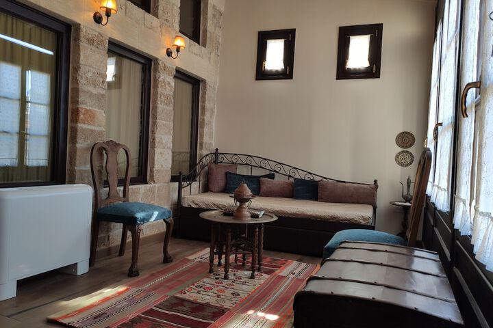 Room 2 of 56