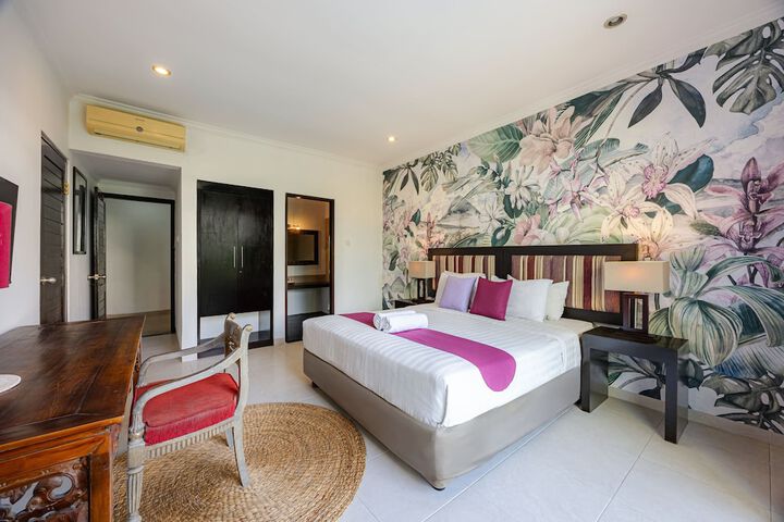 Room 9 of 53