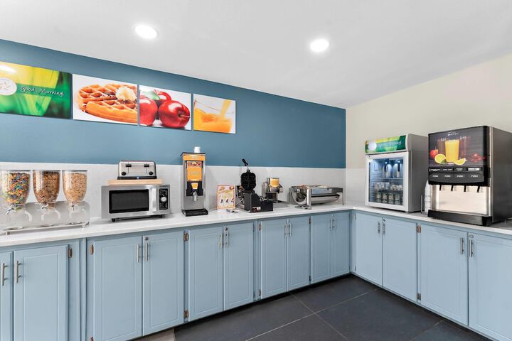 Breakfast/Coffee Service 40 of 45