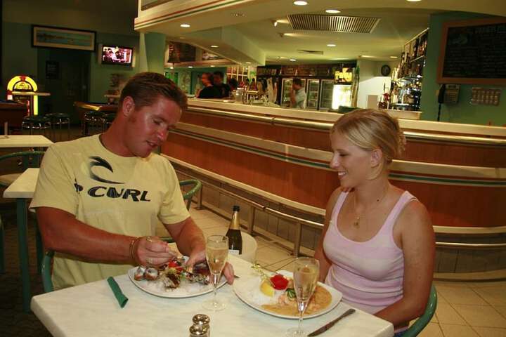 Dining 36 of 53