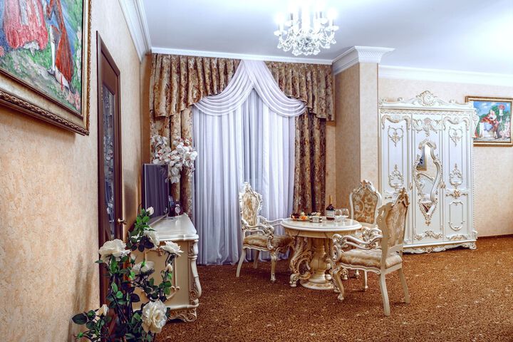 Room 6 of 66