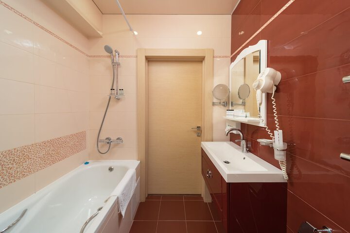 Room 14 of 78