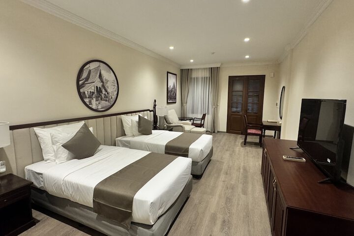 Room 14 of 99