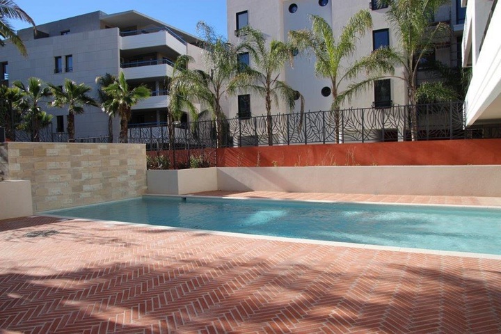 Pool 21 of 62