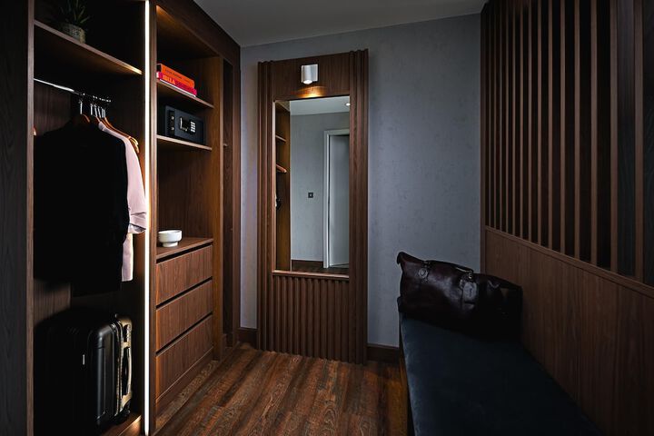Room amenity