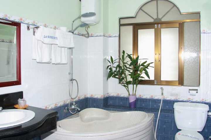 Room 18 of 21