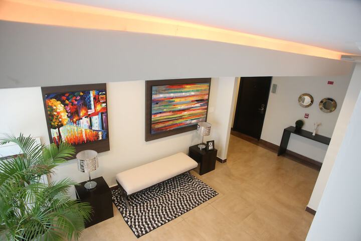 Hotel Interior 9 of 152