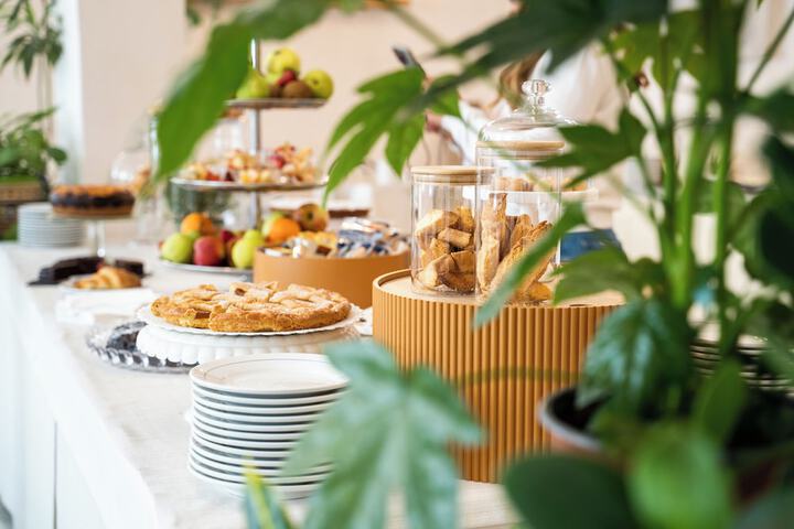 Breakfast/Coffee Service 83 of 90