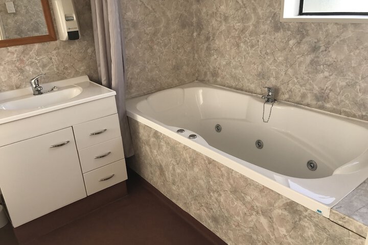 Hot Tub 75 of 100