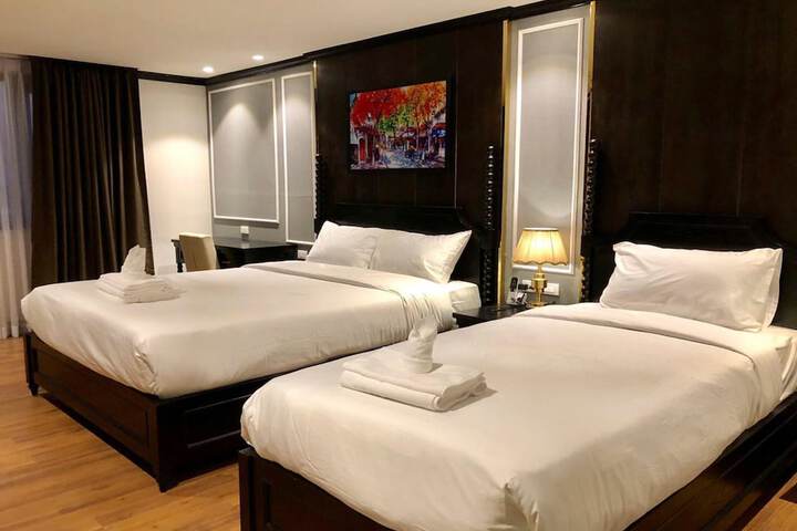 Room 5 of 65