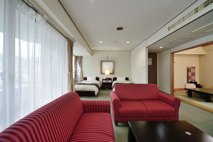 Room 11 of 39