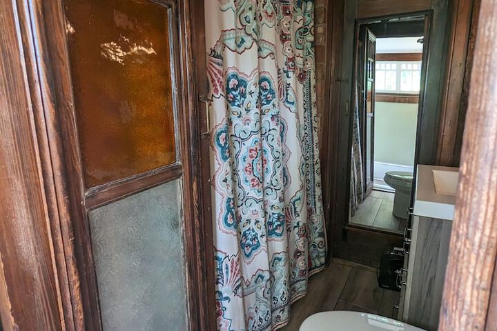 Room 27 of 27