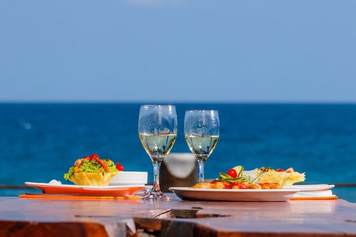Dining 65 of 140