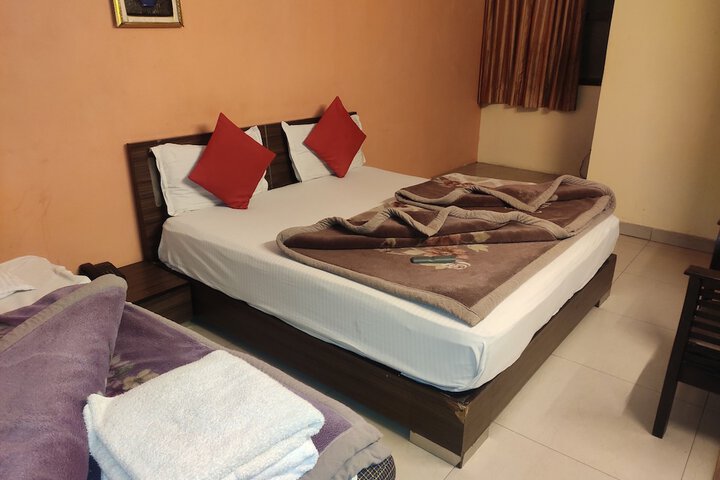 Room 5 of 7