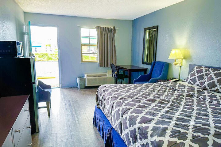 Room 15 of 58