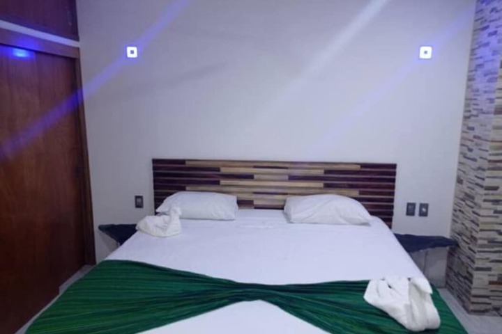 Room 6 of 231
