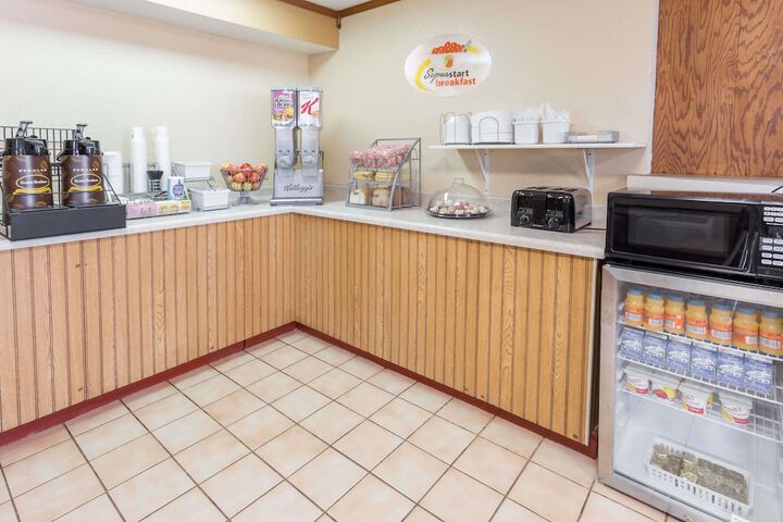 Breakfast/Coffee Service 17 of 17