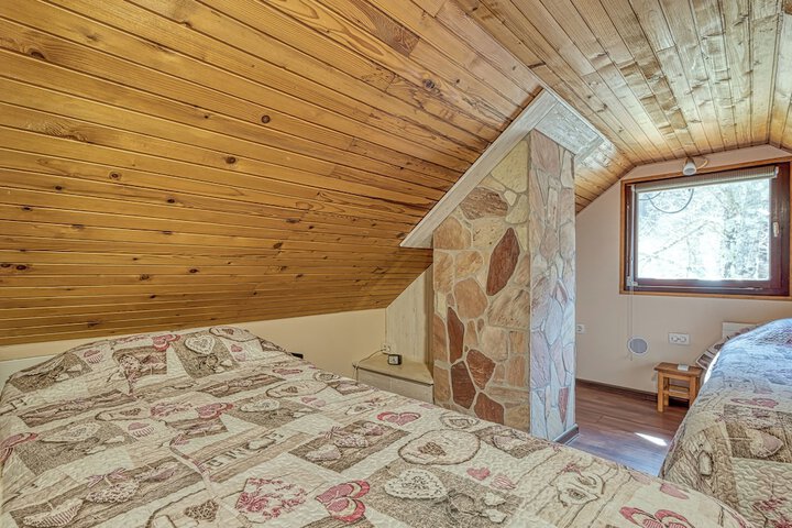 Room 3 of 26