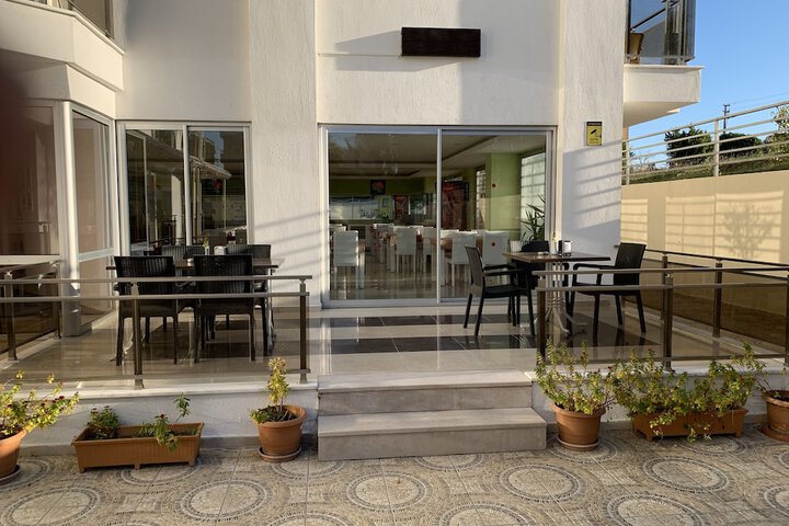 Terrace/Patio 30 of 33