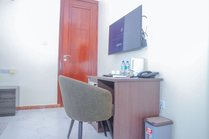 Room 69 of 98