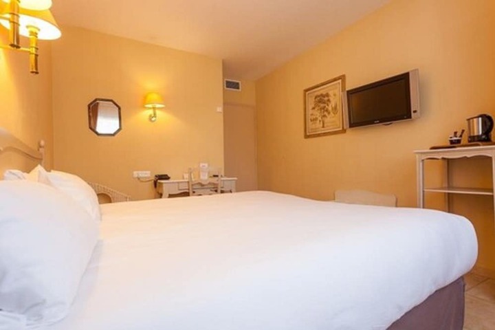 Room 21 of 51