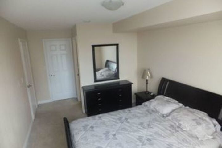 Room 10 of 19