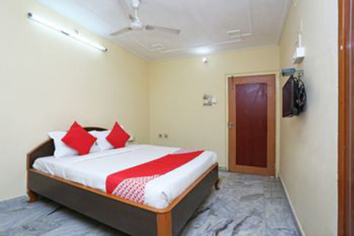 Room 8 of 21