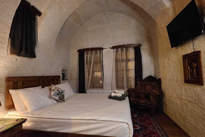 Room 8 of 38