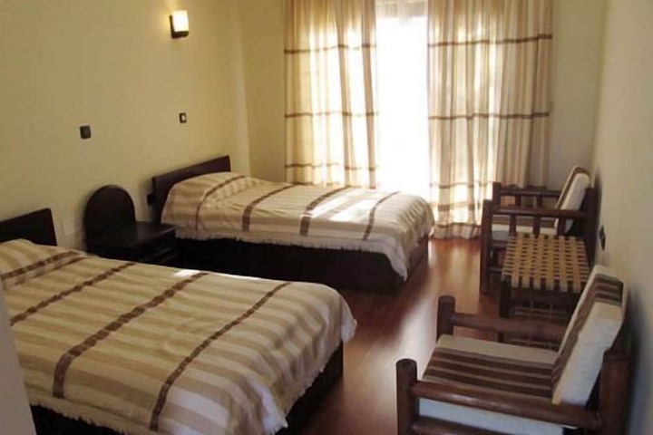 Room 5 of 13