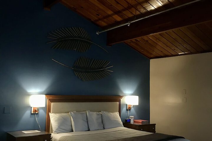 Room 3 of 35
