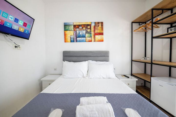 Room 27 of 297