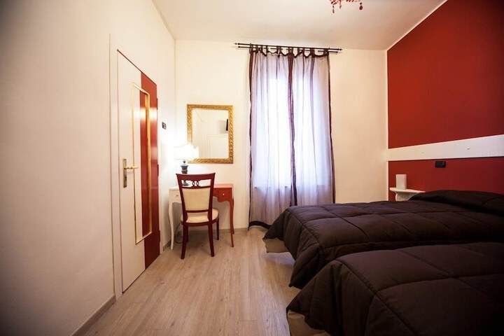 Room 30 of 63