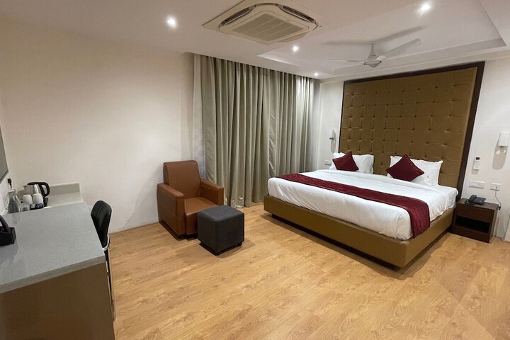 Room 26 of 67