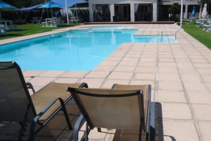 Pool 9 of 21