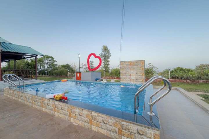 Pool 48 of 62